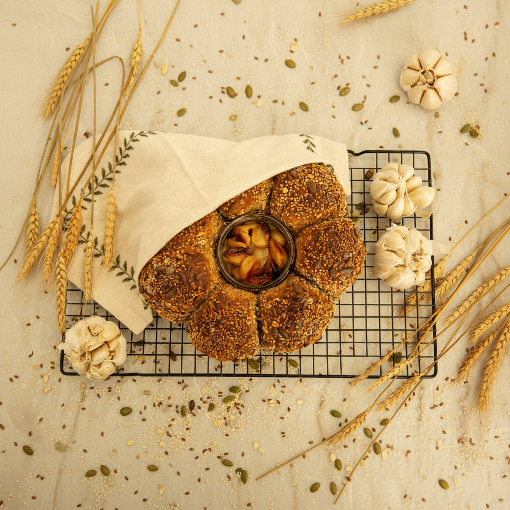 Tear & Share Dip Loaf - Garlic Confit